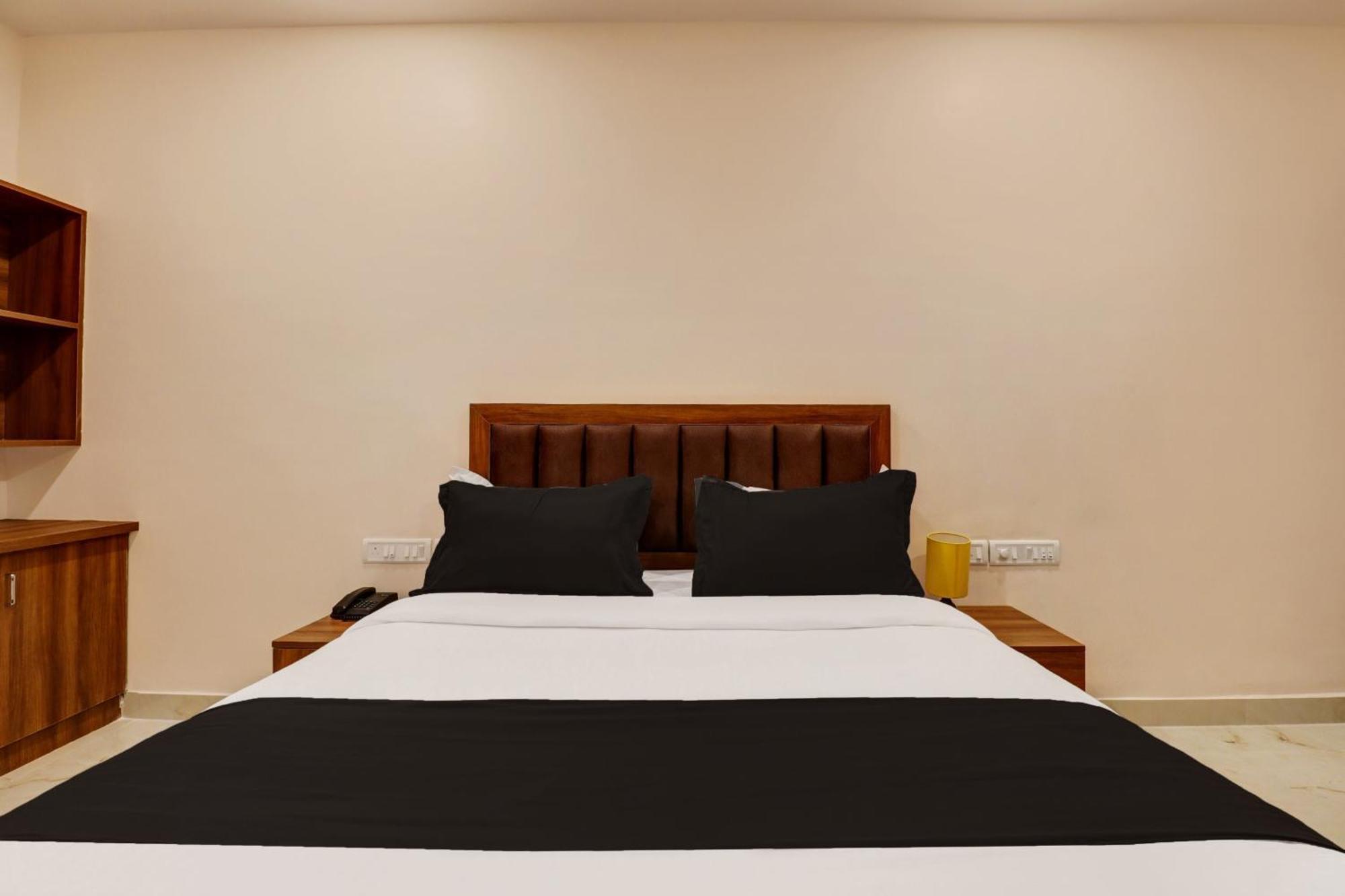 Super Townhouse Arekere Near Mithai Mahal バンガロール エクステリア 写真
